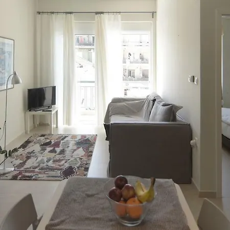 克里斯蒂尼公寓 *